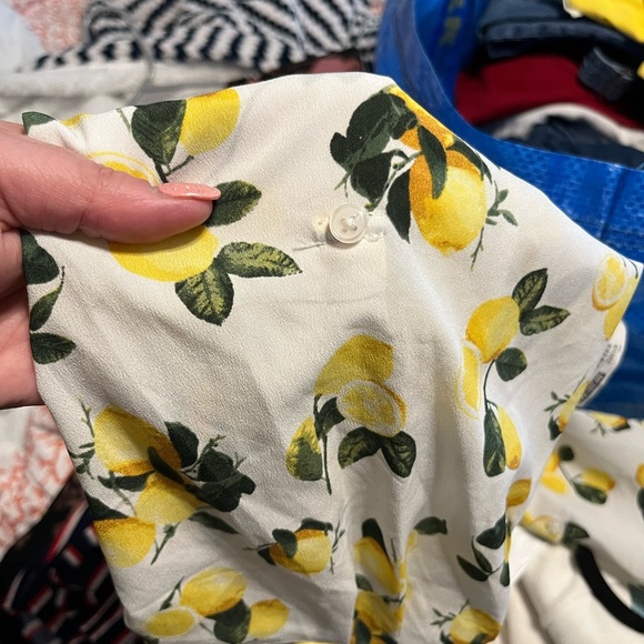 Women’s Blouse Pullover lemon design. Size L/Xl - Picture 5 of 7